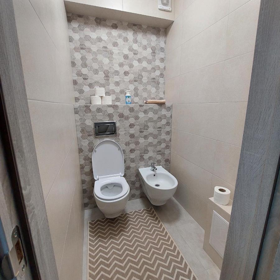 Appartamento Apartament Lux New Chişinău Esterno foto