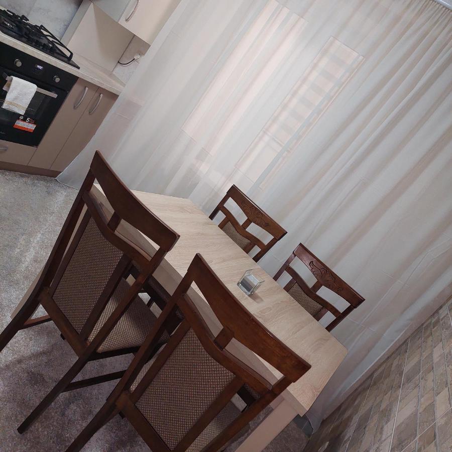 Appartamento Apartament Lux New Chişinău Esterno foto