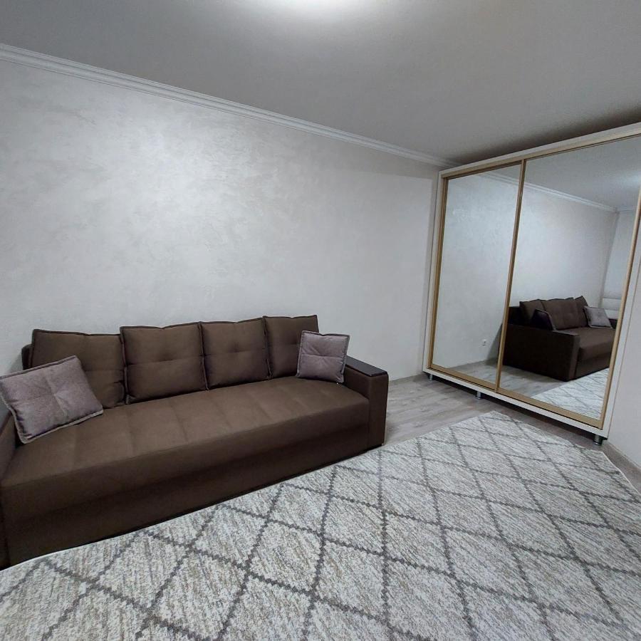 Appartamento Apartament Lux New Chişinău Esterno foto